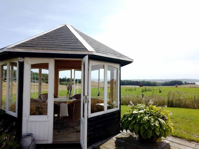 pavillon i træ fra www.solundhuse.dk billedet er indsendt af Ulla