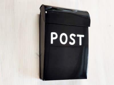den sorte postkasse til legehus fra sølund