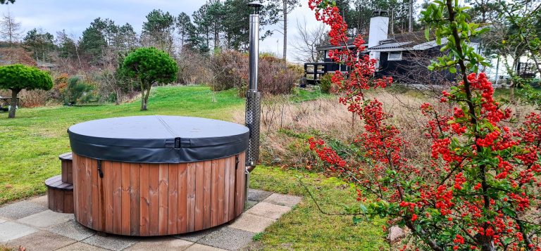 sommerhus med vildmarksbad fra www.sølnundhuse.dk