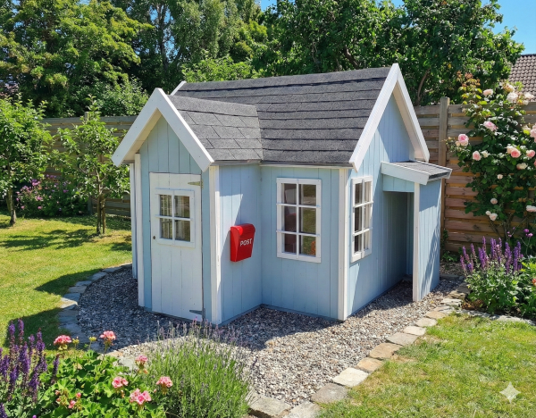 Emma stort legehus fra www.sølundhuse.dk