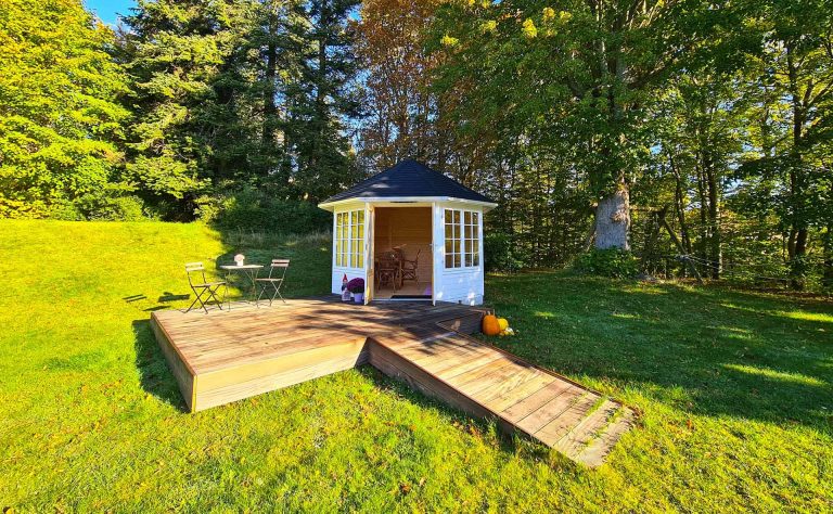 Pavillon til haven fra Sølund Huse